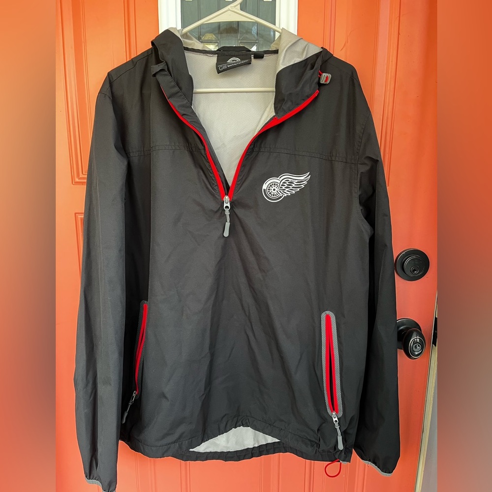 Mens 1/4 zip light weight NHL Red wings jacket